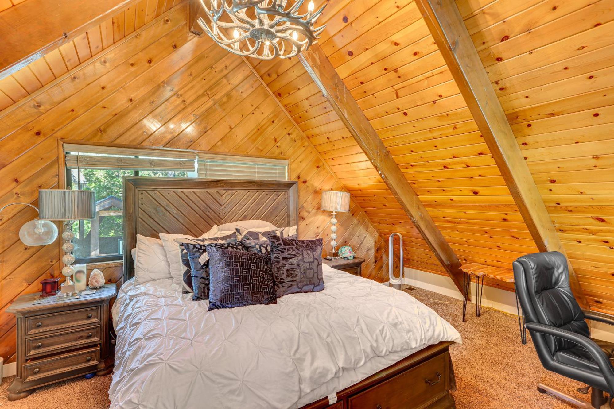 Lake Arrowhead Cabin With Hot Tub And Mountain Views! Exterior photo