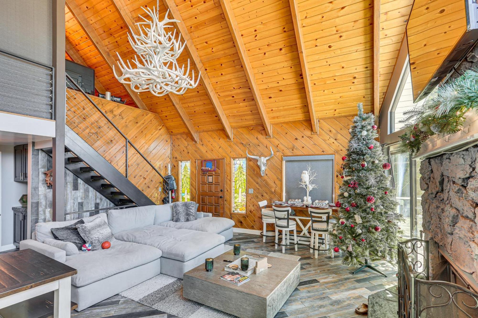 Lake Arrowhead Cabin With Hot Tub And Mountain Views! Exterior photo